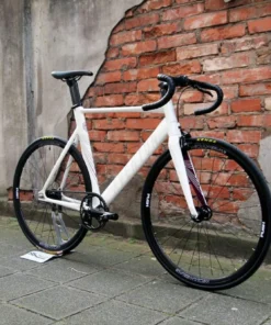 Aventon Mataro Komplettrad Fixie Singlespeed - Weiß | Hochwertiges Fixie Fahrrad 13 Aventon Mataro Komplettrad Fixie Singlespeed - Weiß | Hochwertiges Fixie Fahrrad -Fahrradts Verkaufsladen Aventon Mataro white 2