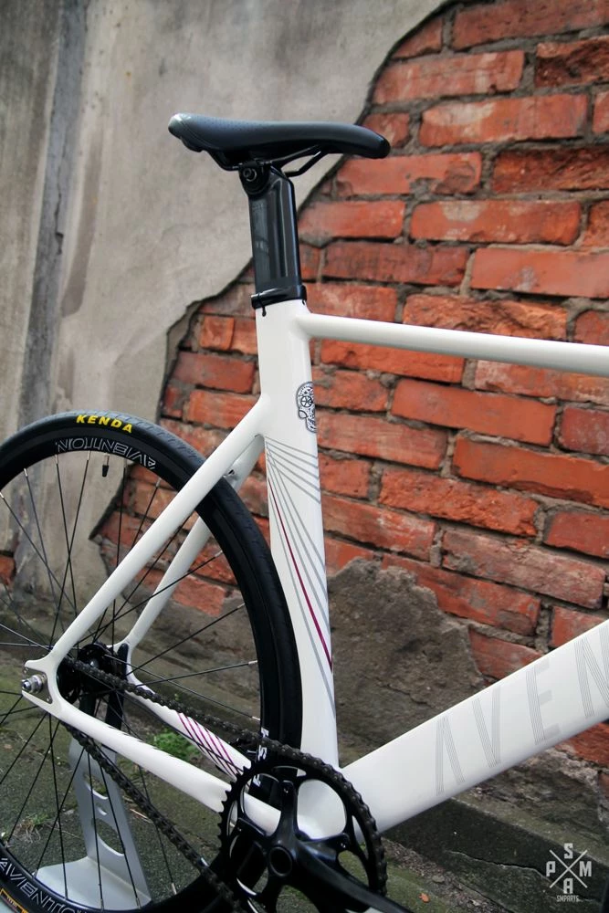 Aventon Mataro Komplettrad Fixie Singlespeed - Weiß | Hochwertiges Fixie Fahrrad 9 Aventon Mataro Komplettrad Fixie Singlespeed - Weiß | Hochwertiges Fixie Fahrrad – Bild 9