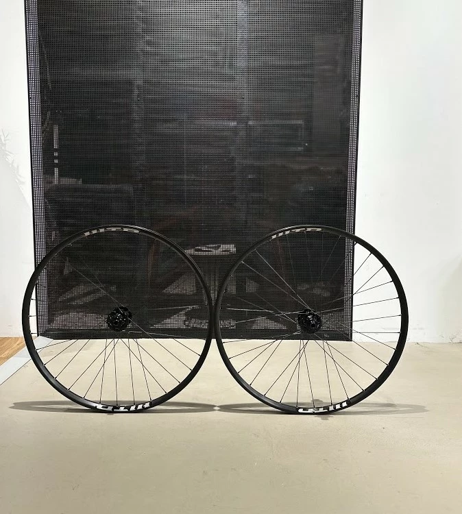 WTB ST I23 Light X Bombtrack 650b / 27.5" Laufradsatz | Hochwertige Laufräder für Mountainbikes 1 WTB ST I23 Light X Bombtrack 650b / 27.5" Laufradsatz | Hochwertige Laufräder für Mountainbikes