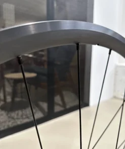 H+Son Archetype X DT-Swiss 370 Track Naben Laufradsatz - Anodized Grey 20/24Loch | Hochwertige Laufradsätze für Rennräder -Fahrradts Verkaufsladen H Son Arche DT370 LRS Grey 4