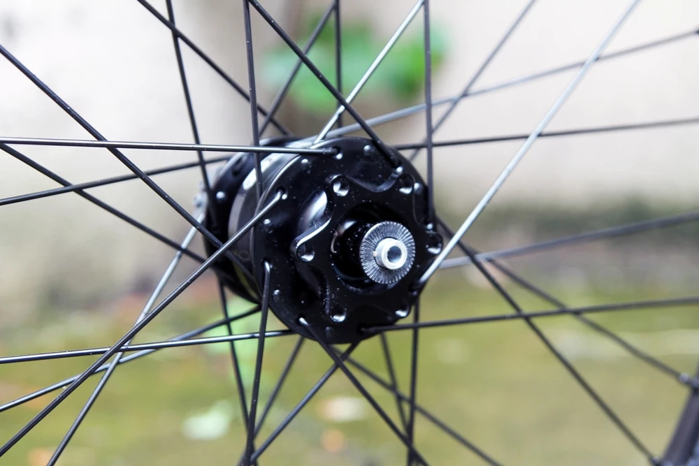 Halo EX-3 20" Vorderrad mit Shutter Precision Nabendynamo SD-8 Disc / Schwarz - Hochwertiges Laufrad für Fahrräder 5 Halo EX-3 20" Vorderrad mit Shutter Precision Nabendynamo SD-8 Disc / Schwarz - Hochwertiges Laufrad für Fahrräder – Bild 5