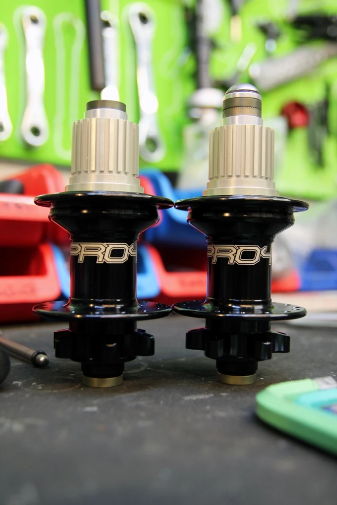 HOPE PRO 4 Hinterradnabe Disc - Hochwertige Laufradnabe für optimale Performance 4 HOPE PRO 4 Hinterradnabe Disc - Hochwertige Laufradnabe für optimale Performance – Bild 4