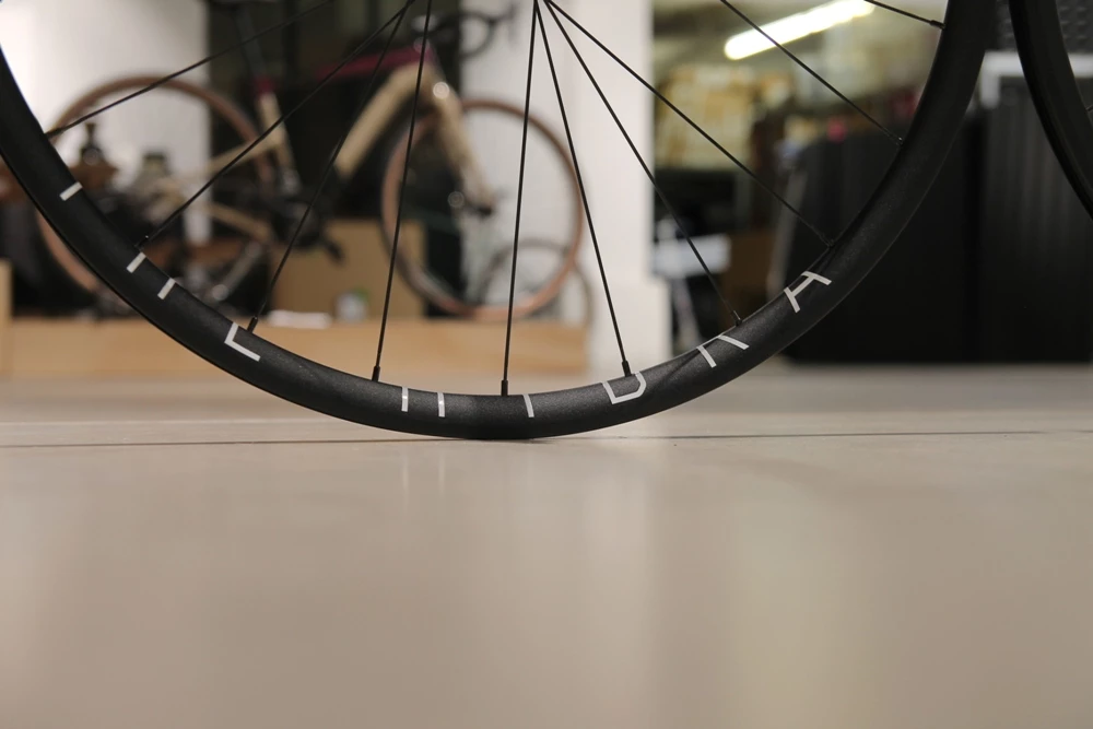 H+Son THE HYDRA X MACK HUBS Low Flange Track Laufradsatz - Hochwertiger Laufradsatz für Rennräder 2 H+Son THE HYDRA X MACK HUBS Low Flange Track Laufradsatz - Hochwertiger Laufradsatz für Rennräder – Bild 2