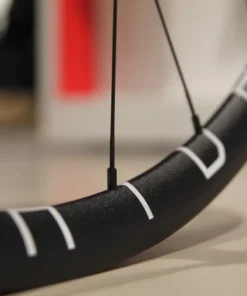 H+Son THE HYDRA X MACK HUBS Low Flange Track Laufradsatz - Hochwertiger Laufradsatz für Rennräder 16 H+Son THE HYDRA X MACK HUBS Low Flange Track Laufradsatz - Hochwertiger Laufradsatz für Rennräder -Fahrradts Verkaufsladen Hydra Mack Wing LRS 8