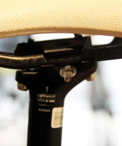 LightSKIN LED Sattelstütze mit integriertem Rücklicht – Sicherheit und Stil für Ihr Fahrrad -Fahrradts Verkaufsladen Lightskin LED Sattelstuetze 5