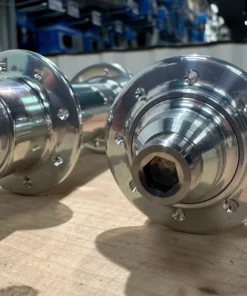 MACK HUBS Superlight Track Naben-Set Low Flange -geschlitzt- 16 Loch Silber Fixed-only | Hochwertige Laufradnaben 8 MACK HUBS Superlight Track Naben-Set Low Flange -geschlitzt- 16 Loch Silber Fixed-only | Hochwertige Laufradnaben -Fahrradts Verkaufsladen Mack LR 16 Nabenset silber 2