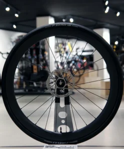 SMParts Force 45 T700 Clincher TLR Carbon Felge UD Matt 700c 28" - Hochwertige Laufräder 12 SMParts Force 45 T700 Clincher TLR Carbon Felge UD Matt 700c 28" - Hochwertige Laufräder -Fahrradts Verkaufsladen SMP Force45 Carbonfelge UD 5