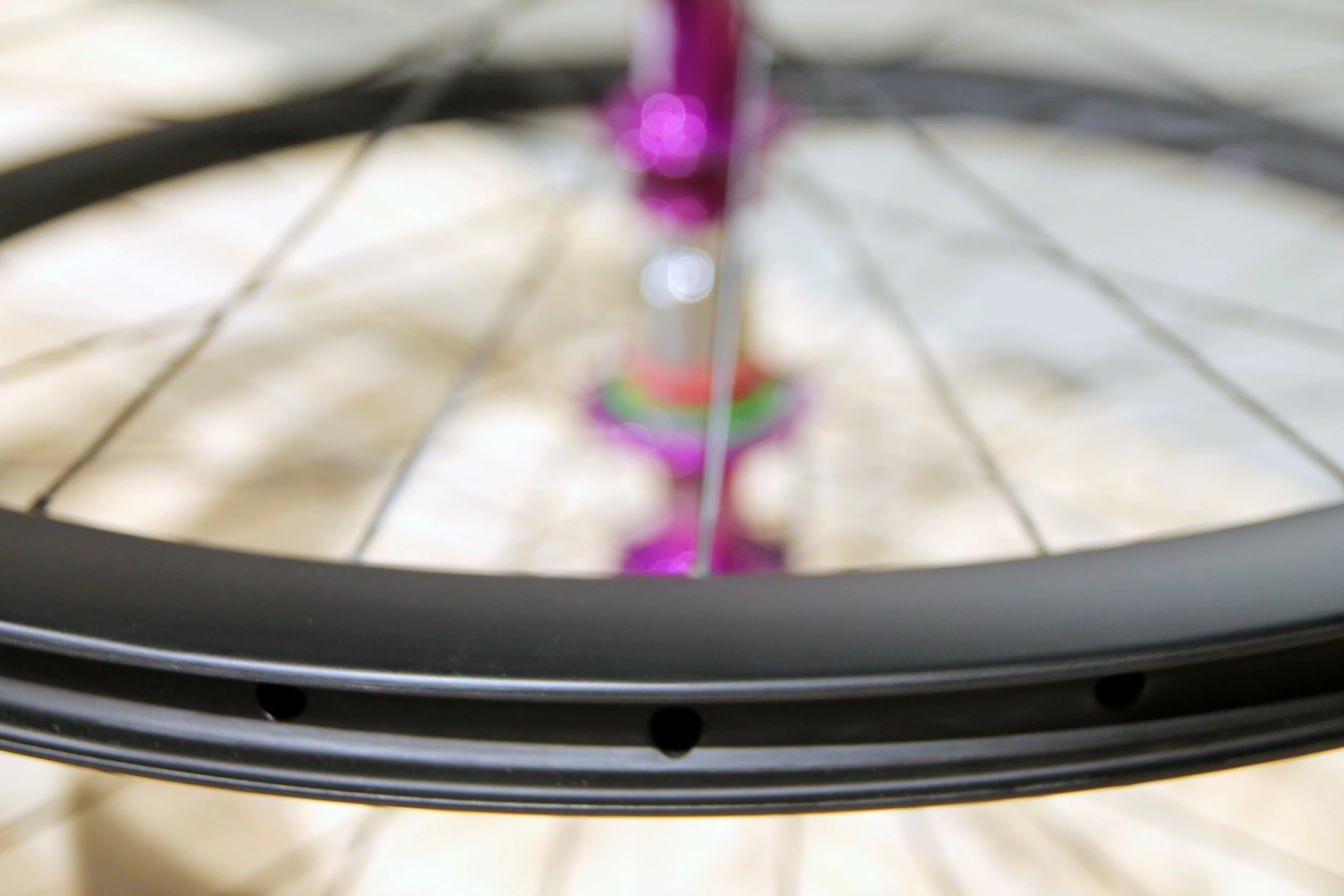 SMParts Force 45 T700 Clincher TLR Carbon Felge UD Matt 700c 28" - Hochwertige Laufräder 7 SMParts Force 45 T700 Clincher TLR Carbon Felge UD Matt 700c 28" - Hochwertige Laufräder – Bild 7