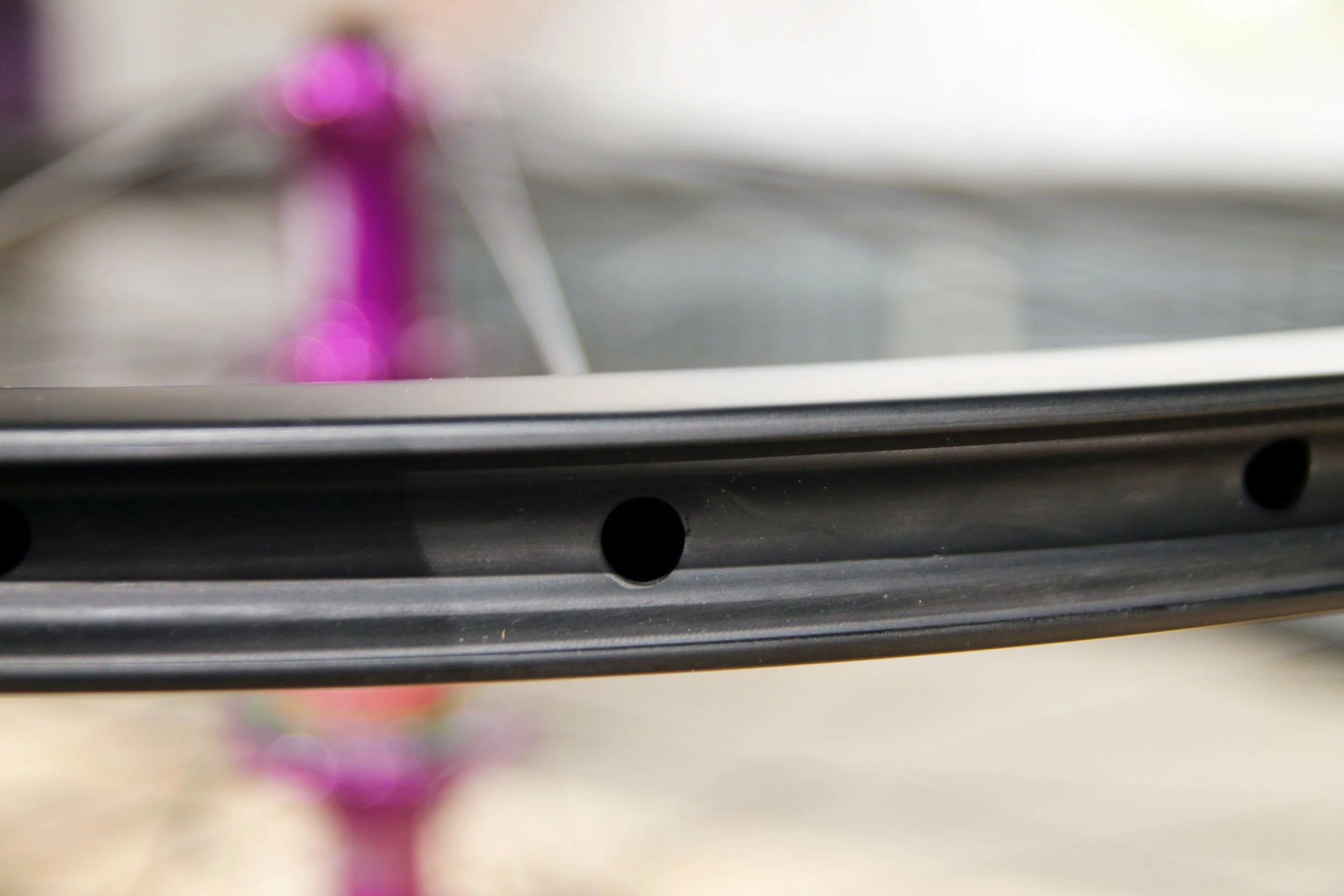 SMParts Force 45 T700 Clincher TLR Carbon Felge UD Matt 700c 28" - Hochwertige Laufräder 5 SMParts Force 45 T700 Clincher TLR Carbon Felge UD Matt 700c 28" - Hochwertige Laufräder – Bild 5