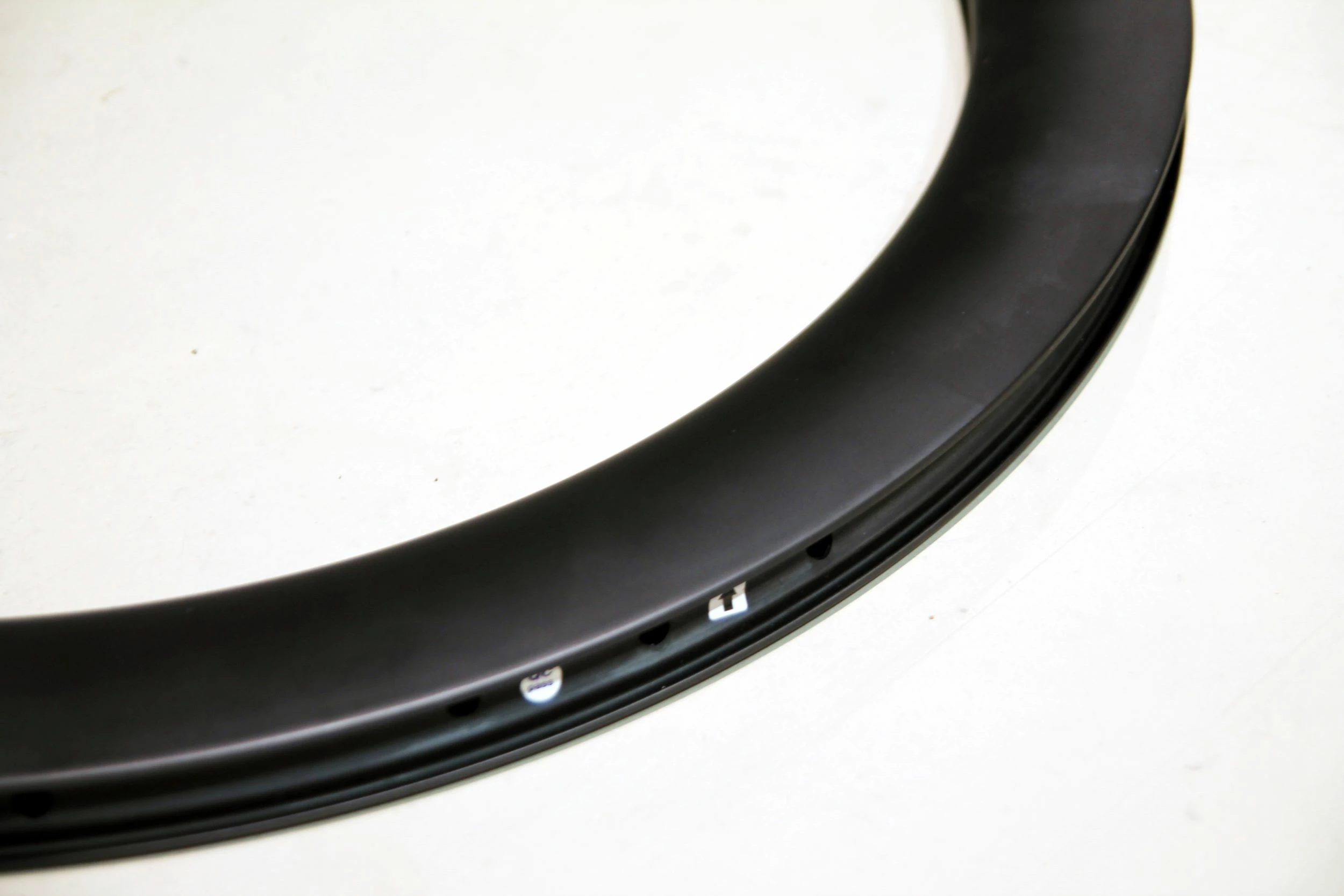 SMParts Force 63 T700 Clincher TLR Carbon Felge UD Matt 700c 28" - Hochwertige Laufräder 3 SMParts Force 63 T700 Clincher TLR Carbon Felge UD Matt 700c 28" - Hochwertige Laufräder – Bild 3