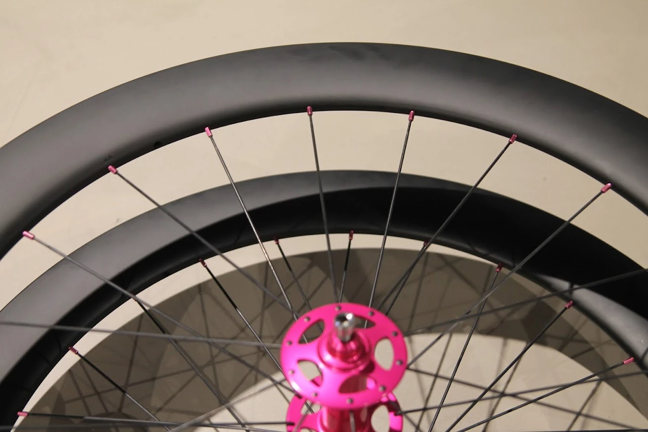 SMParts Force 63 T700 Clincher TLR Carbon Felge UD Matt 700c 28" - Hochwertige Laufräder 7 SMParts Force 63 T700 Clincher TLR Carbon Felge UD Matt 700c 28" - Hochwertige Laufräder – Bild 7