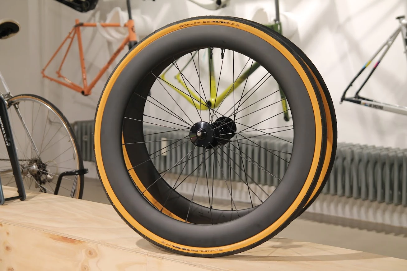 SMParts Force 63 T700 Clincher TLR Carbon Felge UD Matt 700c 28" - Hochwertige Laufräder 9 SMParts Force 63 T700 Clincher TLR Carbon Felge UD Matt 700c 28" - Hochwertige Laufräder – Bild 9