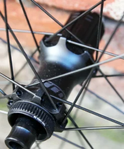 SYNCROS RP2.0 DISC Laufradsatz - Hochwertige Laufräder für optimale Performance -Fahrradts Verkaufsladen Syncross wheels RR2 black 4