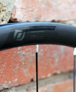 SYNCROS RP2.0 DISC Laufradsatz - Hochwertige Laufräder für optimale Performance -Fahrradts Verkaufsladen Syncross wheels RR2 silver 2