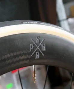 Wolfpack Cotton ToGuard Compound Faltreifen 700x24c - Hochwertige Straßenreifen 9 Wolfpack Cotton ToGuard Compound Faltreifen 700x24c - Hochwertige Straßenreifen -Fahrradts Verkaufsladen Wolfpack Cotton Tyres 5