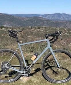 OPEN Cycle OPEN WI.DE Gravel Bike Komplettrad | SRAM Force Eagle AXS | ENVE Teile | 650b/27.5" | Grau