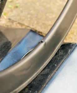 BLB Notorious Z3 Voll-Carbon Tri-Spoke Vorderrad - Hochwertiges Laufrad für optimalen Fahrkomfort -Fahrradts Verkaufsladen blb notorious z3 front wheel full carbon2