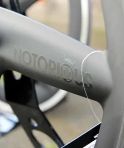 BLB Notorious Z3 Voll-Carbon Tri-Spoke Vorderrad - Hochwertiges Laufrad für optimalen Fahrkomfort -Fahrradts Verkaufsladen blb notorious z3 front wheel full carbon 4