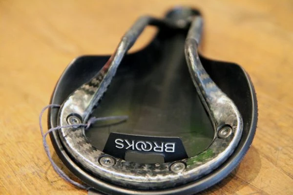 BROOKS Cambium C13 Carbon Sattel – Leichter Carbon-Radelsattel für maximale Performance 3 BROOKS Cambium C13 Carbon Sattel – Leichter Carbon-Radelsattel für maximale Performance – Bild 3