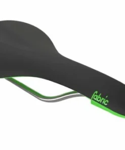 Fabric Scoop Flat Elite Sattel - Hochwertiger Fahrradsattel für Komfort und Leistung -Fahrradts Verkaufsladen fa15 scoop flat elite blkgrn 3qtr