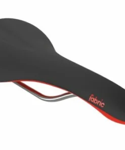 Fabric Scoop Shallow Elite Sattel - Hochwertiger Fahrradsattel für Komfort und Leistung -Fahrradts Verkaufsladen fa15 scoop shallow elite blkred 3qtr