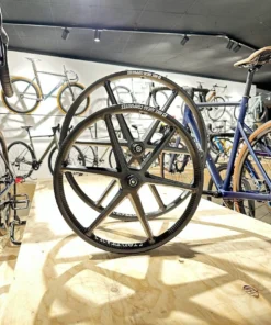 Kvirder Biturbo Carbon Bullitt 6-Speichen Laufräder für Lastenrad 20" / 26" - Hochleistungs-Laufradsätze 11 Kvirder Biturbo Carbon Bullitt 6-Speichen Laufräder für Lastenrad 20" / 26" - Hochleistungs-Laufradsätze -Fahrradts Verkaufsladen kvirder biturbo cargo bullitt carbonlaufradsatz 1