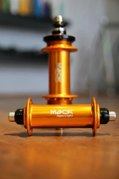 MACK HUBS Superlight Track Hinterrad Nabe Niederflansch - Farbig | Hochwertige Laufradnabe für Rennräder 5 MACK HUBS Superlight Track Hinterrad Nabe Niederflansch - Farbig | Hochwertige Laufradnabe für Rennräder – Bild 5