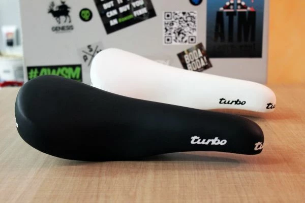 SELLE ITALIA Turbo 1980 Sattel - Hochwertiger Fahrradsattel für Komfort und Stil 4 SELLE ITALIA Turbo 1980 Sattel - Hochwertiger Fahrradsattel für Komfort und Stil – Bild 4