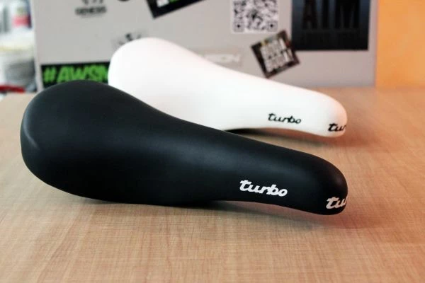 SELLE ITALIA Turbo 1980 Sattel - Hochwertiger Fahrradsattel für Komfort und Stil 6 SELLE ITALIA Turbo 1980 Sattel - Hochwertiger Fahrradsattel für Komfort und Stil – Bild 6