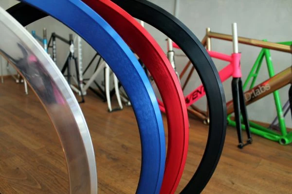 SMParts SM-Parts SMP43 Hochprofil Aluminium Felge 28" 700c - Poliert | Premium Laufrad für Rennräder 2 SMParts SM-Parts SMP43 Hochprofil Aluminium Felge 28" 700c - Poliert | Premium Laufrad für Rennräder – Bild 2